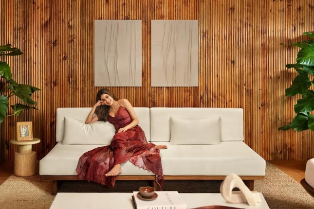 Airbnb Introduces Icons – Bollywood Star Janhvi Kapoor Opens the Door to her Legendary, Never-before-seen Family Home in Chennai