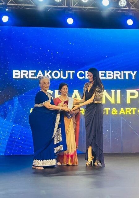 Savita Chhabra and Asha Parekh Honor Shalini Passi with Breakthrough Influencer Award at NDTV Indian of the Year 2024