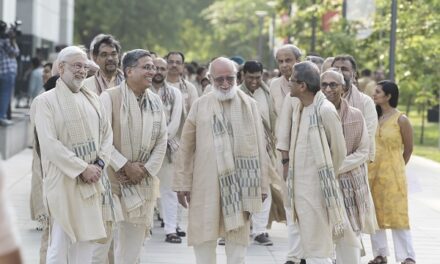 Padma Shri Awardee Sitanshu Yashaschandra Urges Graduates to Question Beliefs, Use Language with Sensitivity at Ahmedabad University’s 15th Convocation
