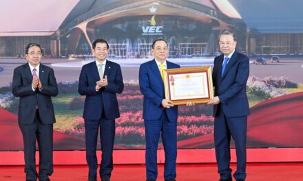 Vingroup Awarded First-Class Labor Order for Outstanding Achievements in Developing the National Exhibition Fair Center