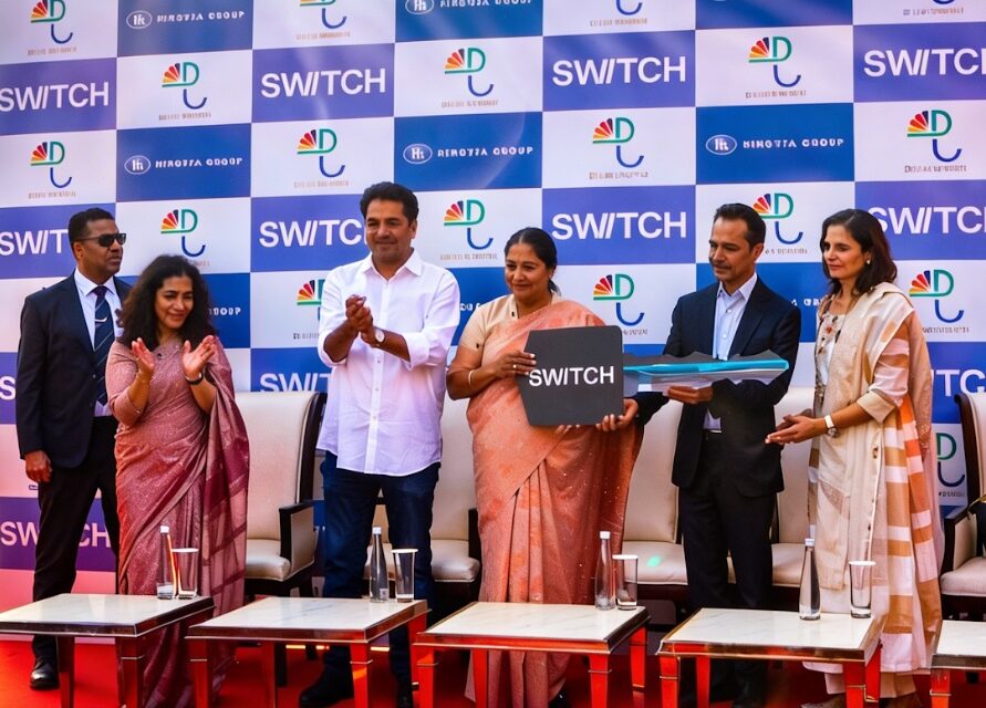 SWITCH Mobility Delivers the First Iconic Electric Double Decker in Delhi