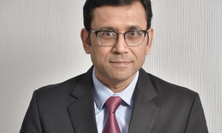 HDFC Life's AUM Crosses Rs. Four Lakh Crore Milestone